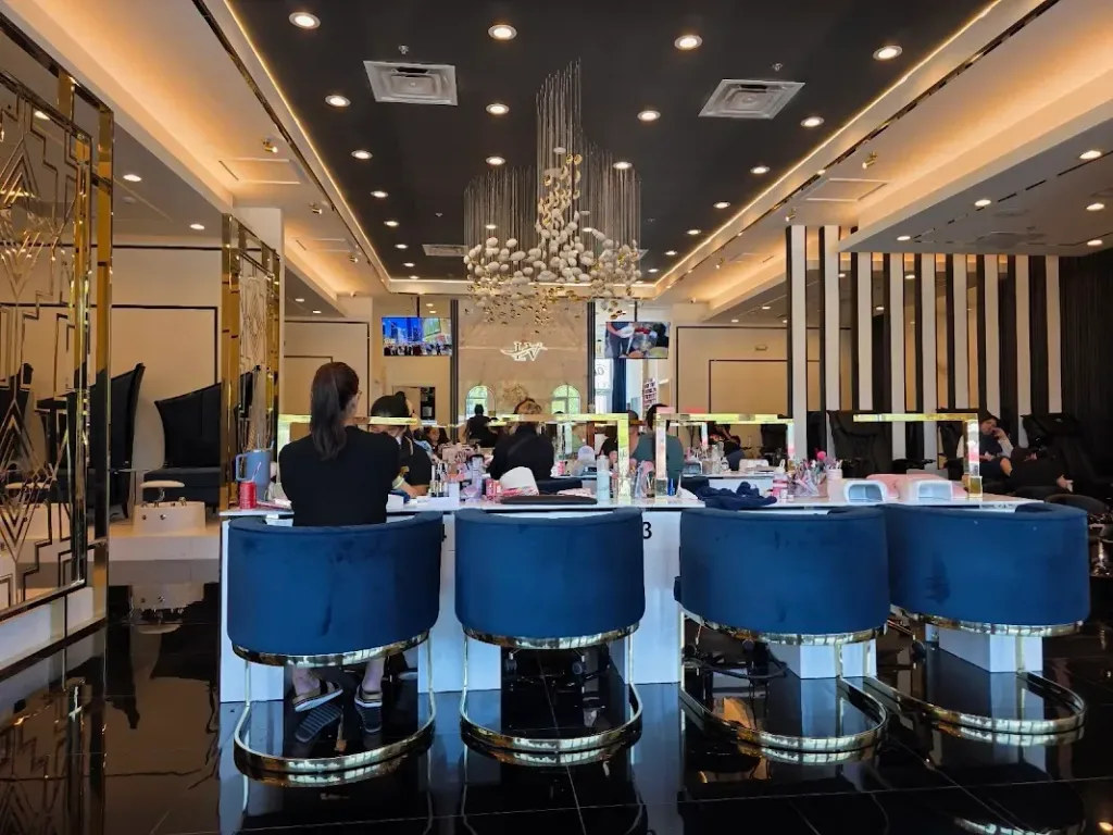 LV Nails Lounge — Nail salon in Orlando